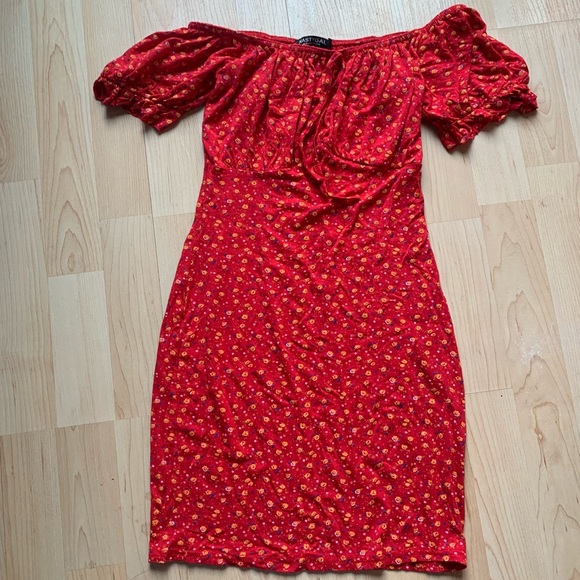NastyGal Red Floral Off The Shoulder Mini Dress - Picture 2 of 4
